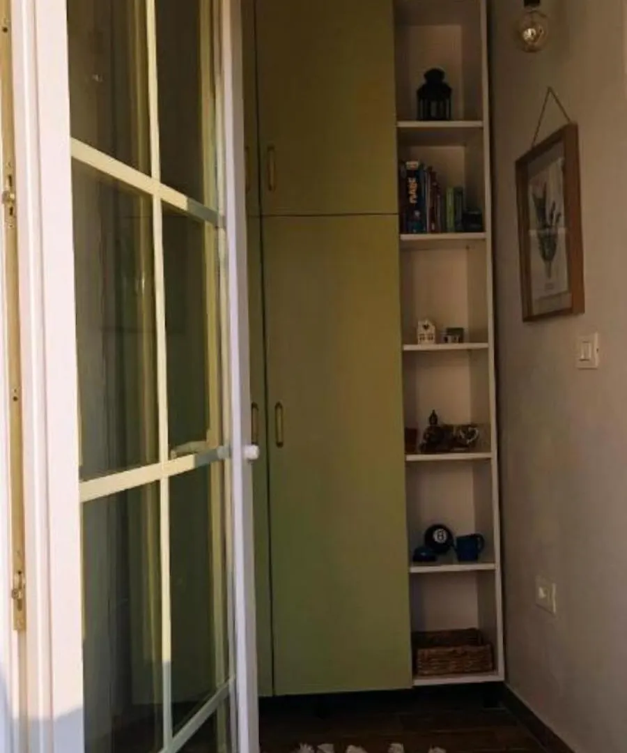 Nuci'S Place Tiran 0*,